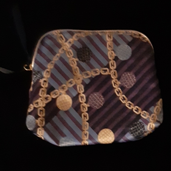 Makeup bag - Picture 2 of 3